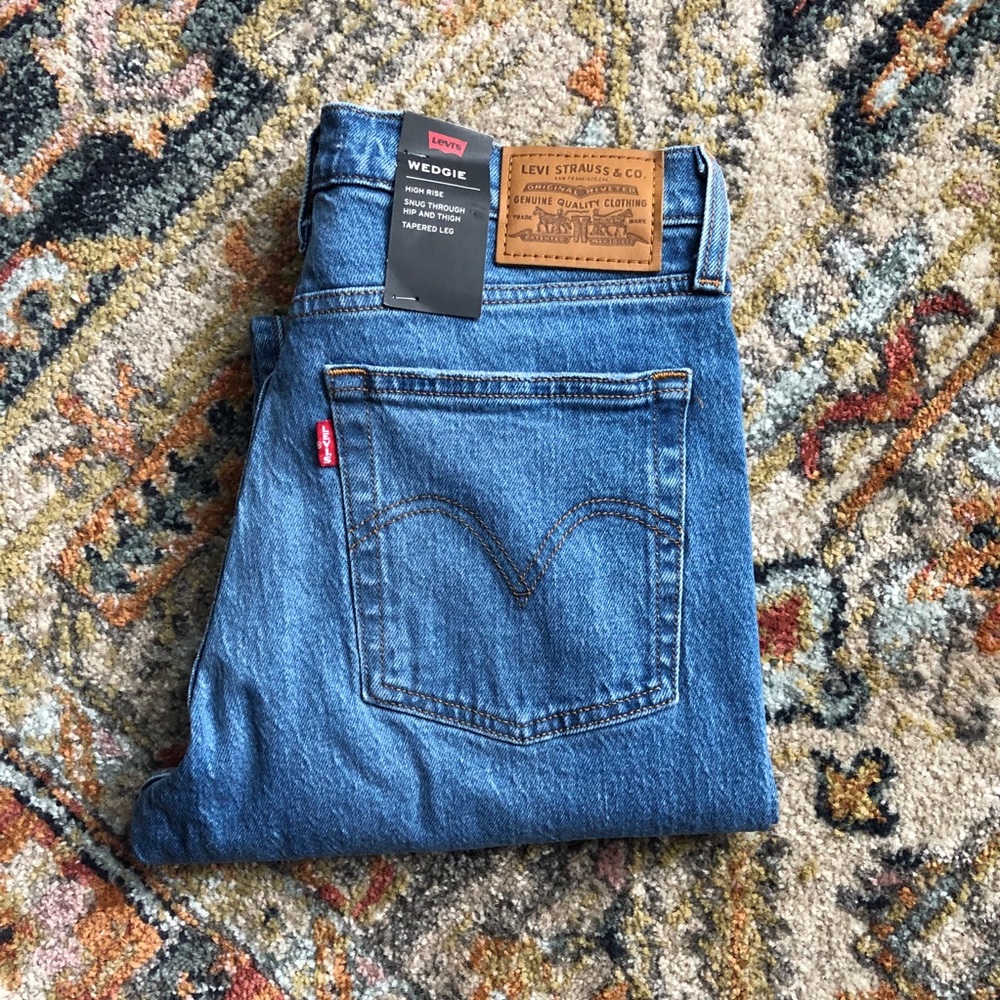 Levi’s Wedgie Jeans